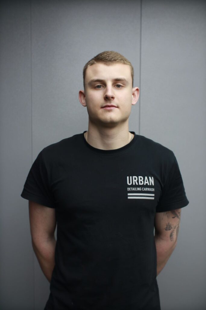 Давид — оклейщик
